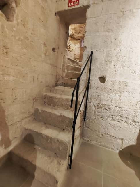 Discover the fascinating Alcazaba: History and unique views - Exploring the Alcazaba of Almeria: A Walk Through 1000 Years of History