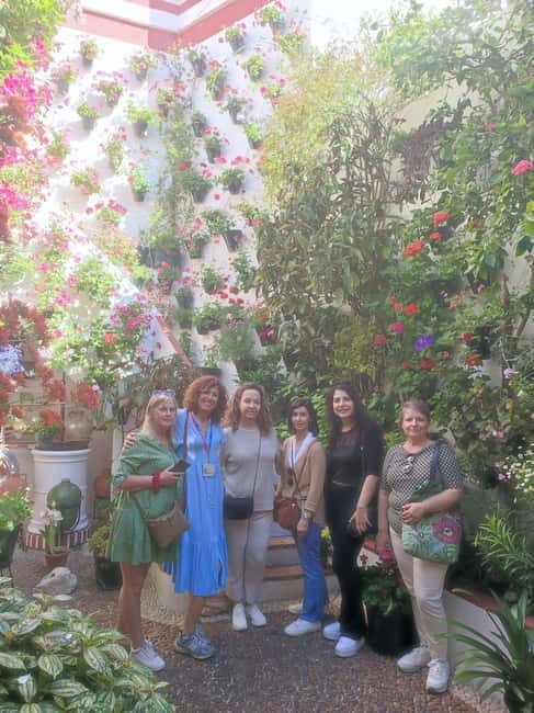 Discover the Patios of Cordoba: A Treasure of Color and Tradition. - Discover the Patios of Cordoba: A Treasure of Color and Tradition