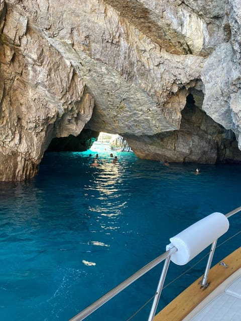 Discovering the island of Capri by boat Fratelli Aprea open 750 - Exploring Capri by Boat with Fratelli Aprea: An In-Depth Review