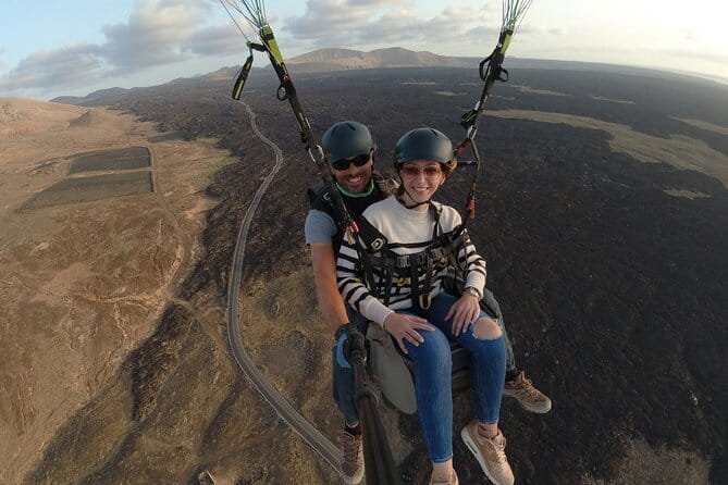 DISCOVERY FLIGHT tandem paragliding Lanzarote with pro pilot - Key Points