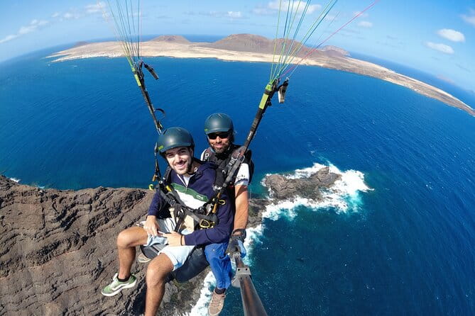 DISCOVERY FLIGHT tandem paragliding Lanzarote with pro pilot - Practical Details and Tips
