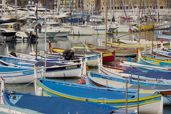 Discovery of the city of Nice by electric Méhari - Discovering Nice in a Vintage Electric Méhari