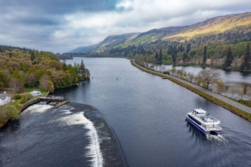Dochgarroch: Caledonian Canal and Loch Ness 50min Cruise - The Experience in Depth