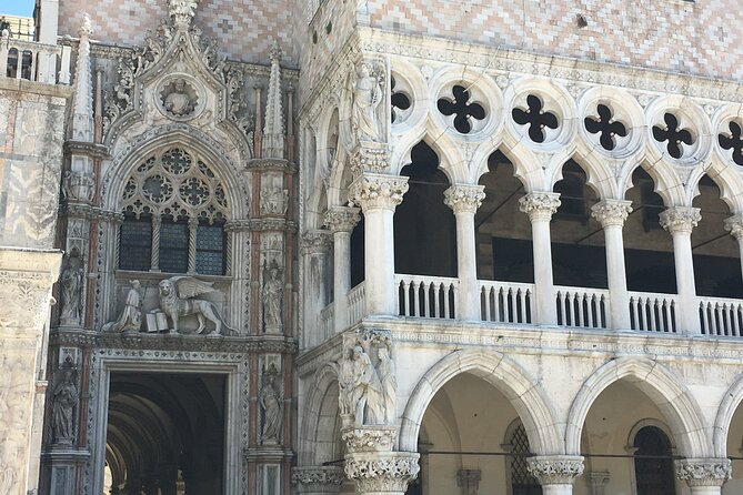 Doges Palace: MYSTERIES & SECRETS - Guided Tour - Accessibility and Group Size