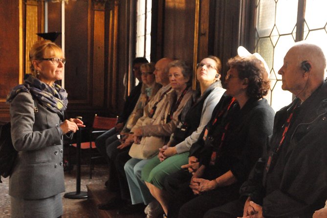 Doges Palace & Prisons Tour - Crossing the Bridge of Sighs