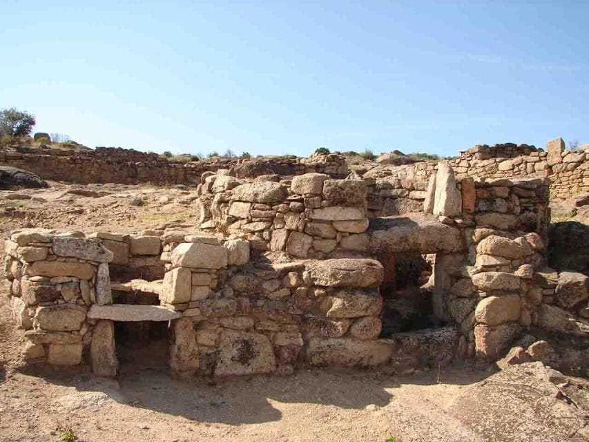 Douro 4x4: Visit to the Past With Wine Tasting - Interpretation of the Territory