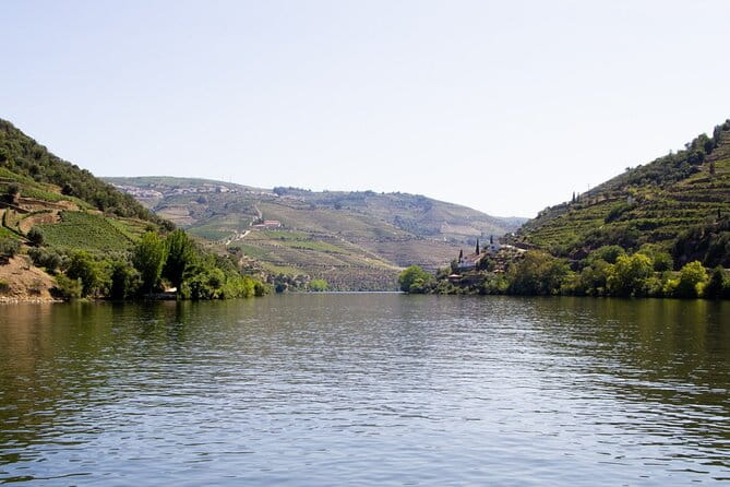 Douro Valley Full Day Tour with River Cruise and Wine Tastings - Miradouro de São Cristóvão: Photo-Perfect Viewpoint