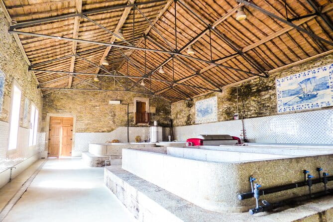 Douro Valley Pinhao Quinta da Foz Tour and Tasting 5 Wines - Entering a Family-Run Douro Winery with History