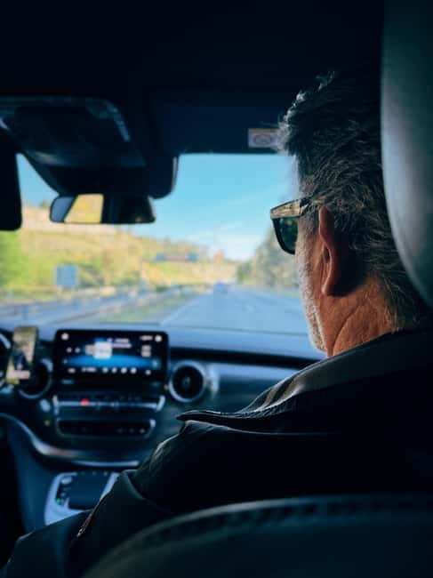 Douro Valley: PRIVATE TOURS with 1 Wine Tasting - Lunch in Pinhão: Authentic and Flexible Dining