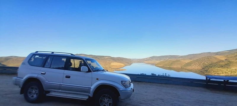 Douro Valley: Wine & Chocolate Tour in the Wine Region - Scenic vistas and authentic landscapes