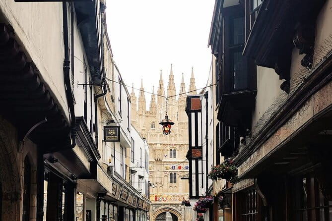 Dover Cruise Ship to Leeds Castle via Canterbury, Villages & back - Chilham Village: a picture-perfect stop