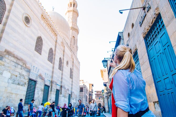 Downtown Cairo Half-Day Tour With Egyptian Dinner - Liberation Square and Graffiti