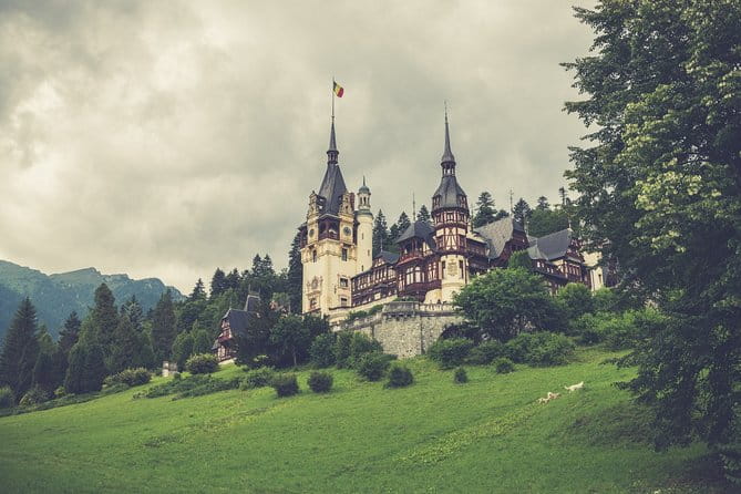 DRACULA CITY BREAK Bran Castle, Peles Castle Sinaia, Brasov City - Who Will Enjoy This Tour?