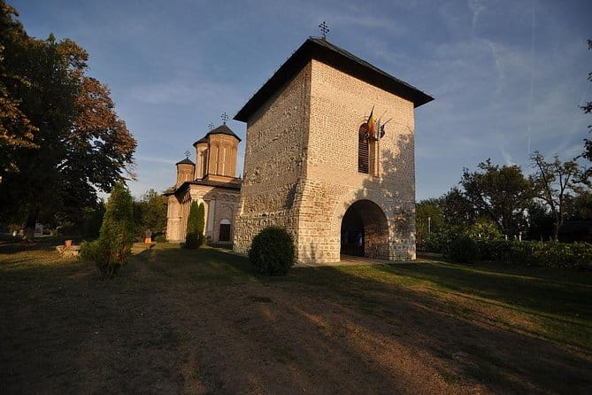 Dracula's Tomb and Mogosoaia Palace, Private Tour from Bucharest - FAQ