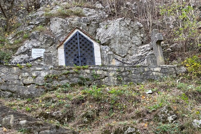 Draculas Tour  Vampires, Ghosts and Haunted Places in Bran - Who Will Love This Tour?