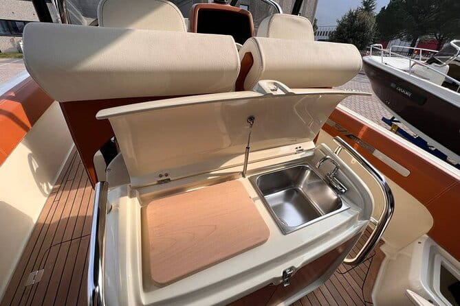 Dreamer tour(1 H) boat Invictus - FAQ