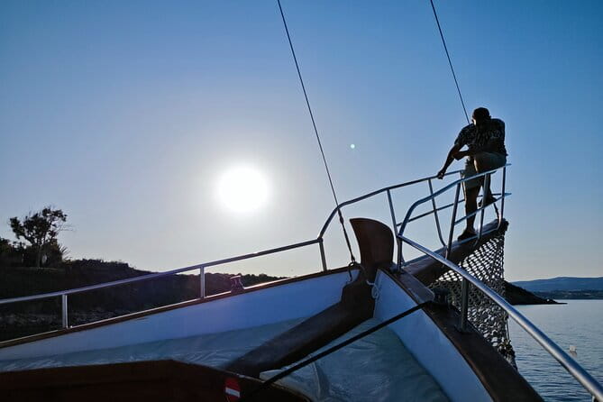 Dreamy Sails - Sunset Tour With Dinner And Wine - Who Will Love This Tour?