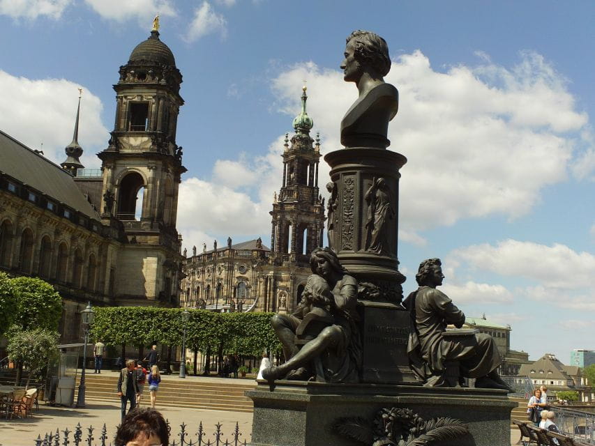 Dresden: Complete Walking Tour With Frauenkirche Visit - Tour Duration