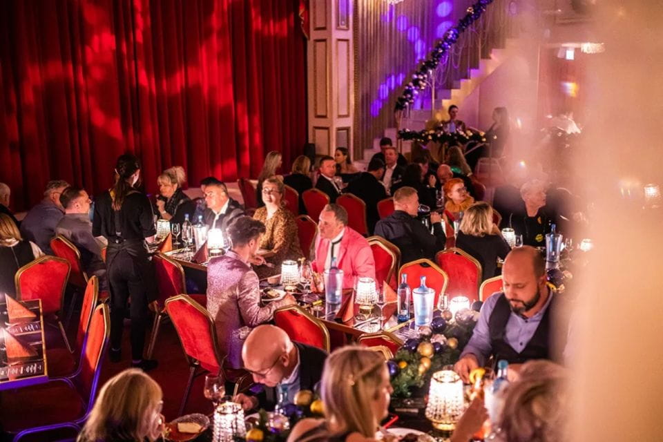 Dresden: Entrance Ticket for Travesty Revue Show - Show Description