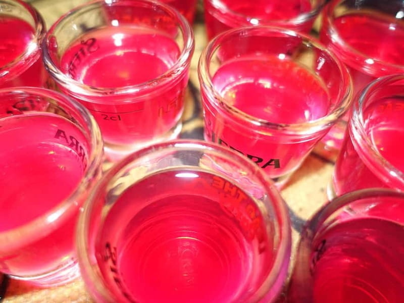 Dresden: JGA bar & club tour: Unforgettable evening with champagne & party - Second & Third Stops: Trendy Bars with Reserved Seating