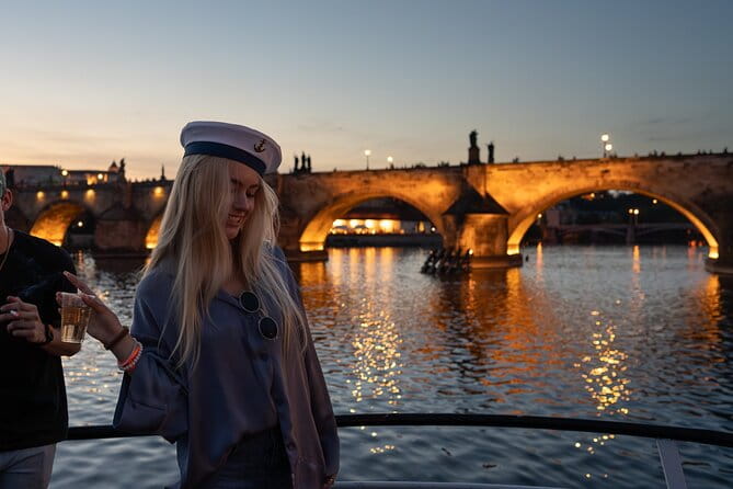 Drunken Monkey Prague Boat Party w/ 2hr Open Bar to Duplex Club - Practical Tips for Travelers