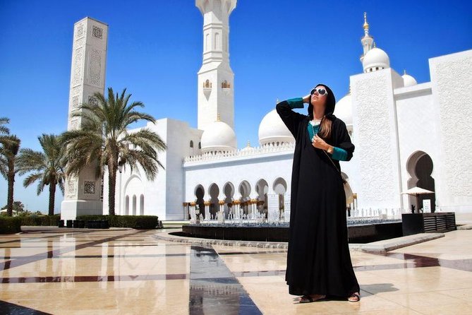 Dubai: Sheikh Zayed Mosque With a Professional Photographer - Photographic Backdrops