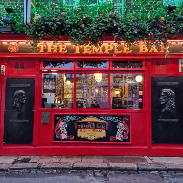 Dublin: Dublin City Highlights Private Guided Walking Tour - Exploring Dublin’s Top Sights with a Local Guide