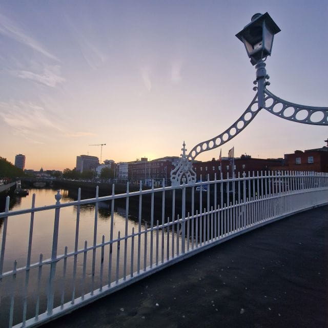 Dublin: Dublin City Highlights Private Guided Walking Tour - Trinity College and the Book of Kells