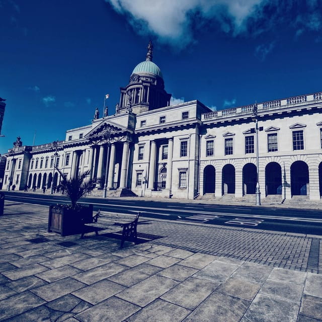 Dublin: Highlights & Hidden Gems Private Tour + Local Guide - Price and Logistics: Is It Worth It?