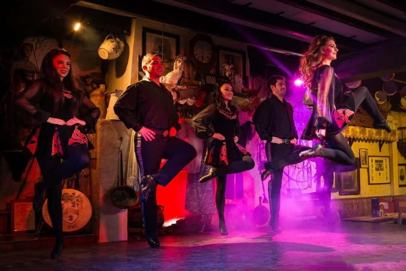 Dublin: Irish Dinner & Dance Show at Johnnie Foxs - Key Points / Takeaways