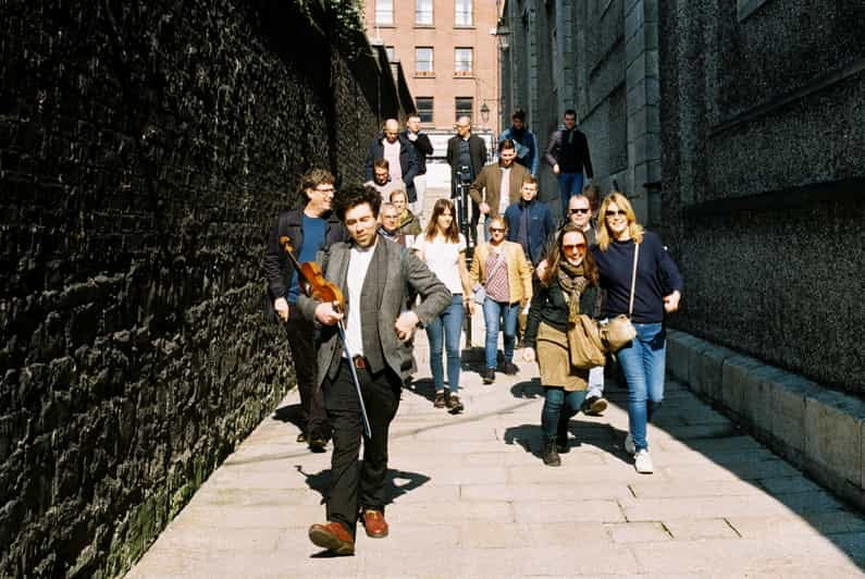 Dublin: Irish Music Walking Tour with Live Performance - Exploring Dublin’s Melodies: The Walk Through Its Musical Past