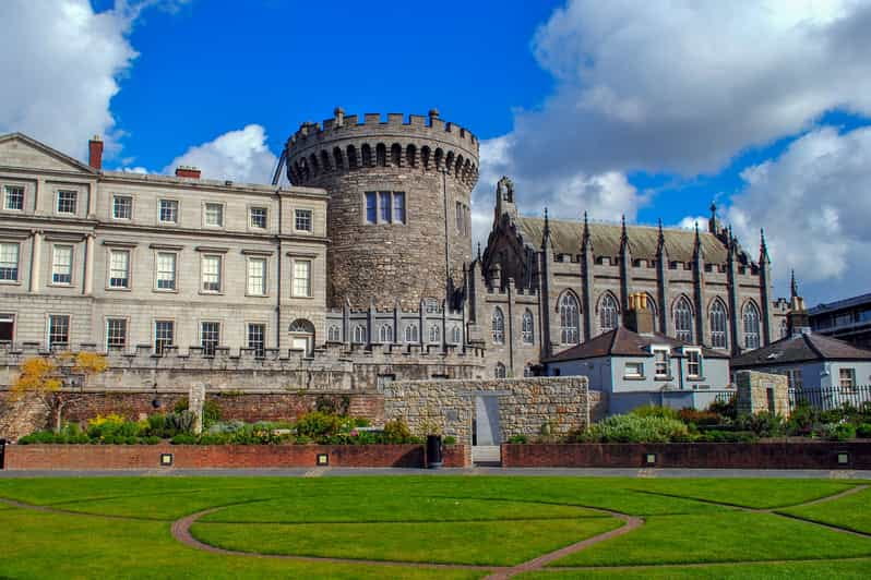 Dublin: St Patrick's, Book of Kells, and Dublin Castle Tour - Exploring Dublin’s Historic Heart