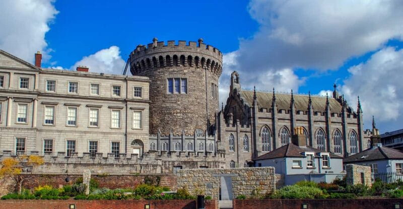 Dublin: St Patrick's, Book of Kells, and Dublin Castle Tour - Dublin Castle: A Glimpse into Power and Politics