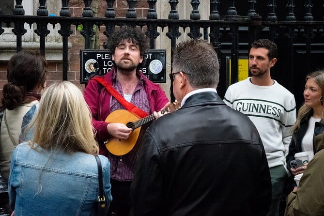 Dublin Traditional Irish Music Walking Tour with Live Performance - Key Points