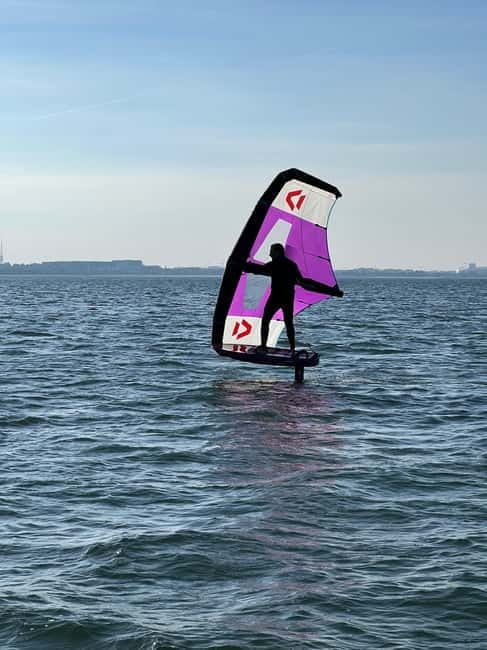 Dublin: Wingfoiling Lesson in Dun Laoghaire - Facilities and Comfort