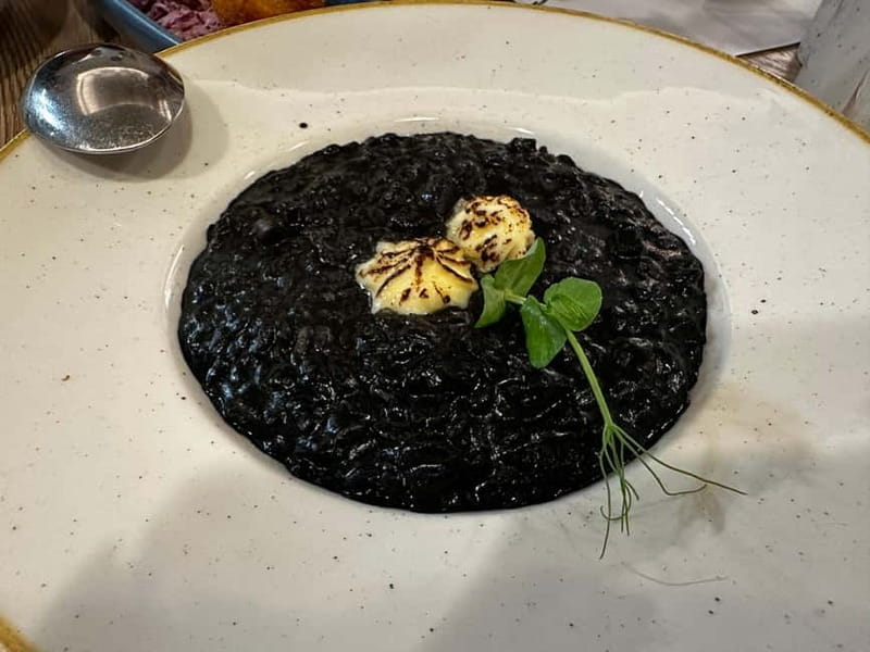 Dubrovnik: Croatian Food, Wine & Old Town Highlights Tour - Wine and Dessert Finale