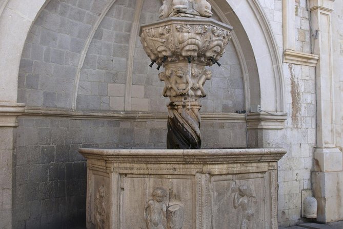 Dubrovnik Discovery Old Town Walking Tour - Navigating Dubrovnik With Ease