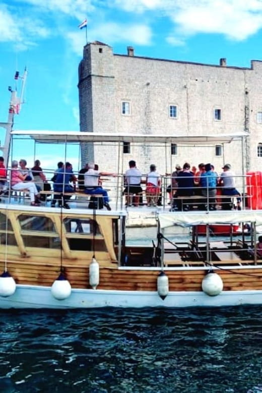 Dubrovnik: Elaphiti Islands Boat Cruise with Lunch & Drinks - The Meal and Drinks: Mediterranean Flavors on the Water