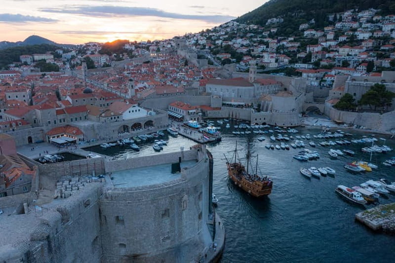Dubrovnik: Galleon Sunset Cruise with a Live Guide & Drink - FAQs