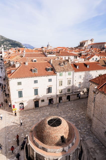 Dubrovnik Old Town: Night tour with History, Wine & Bites - Walking Dubrovnik’s Nighttime Streets: A Full Breakdown