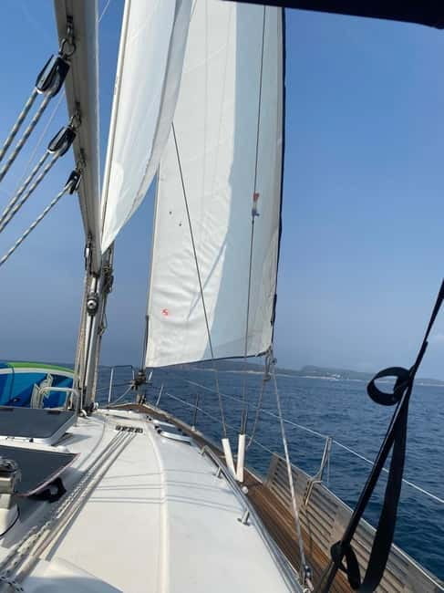 Dubrovnik : Romantic Sunset with a bottle of wine on a yacht - Key points / Takeaways