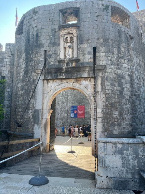 Dubrovnik tour with 100% Dutch speaking guide. - In Summary: Who Should Consider This Tour?