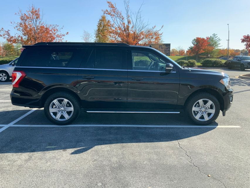 Dulles IAD International Airport Transfers - Multiple Language Support