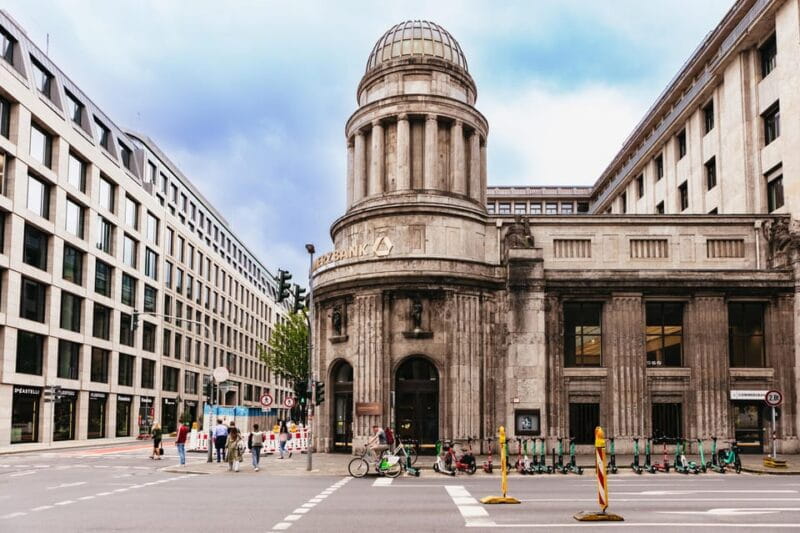 Düsseldorf: Guided City Architecture Walking Tour - Authentic Experiences and Practical Tips