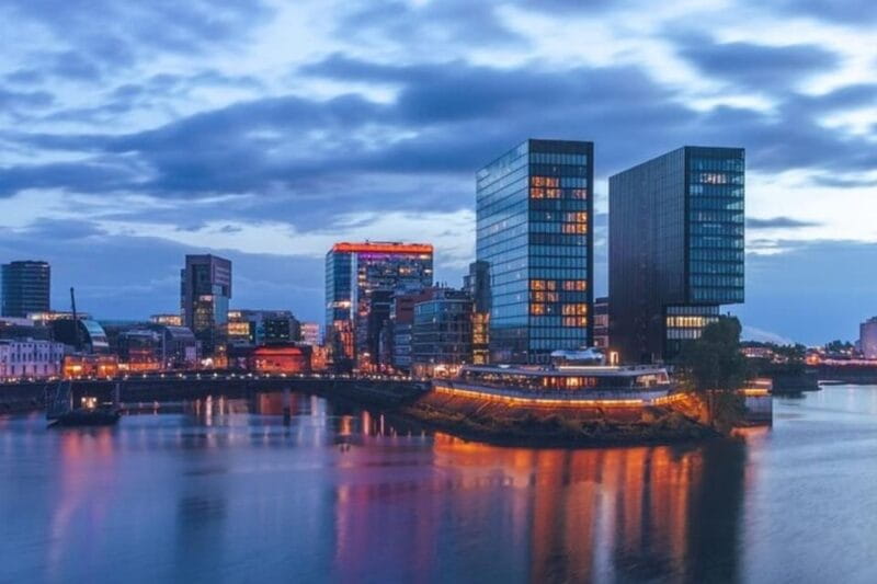 Dusseldorf : Highlights Walking tour with A Guide - The Tonhalle Concert Hall: Culture in Every Note