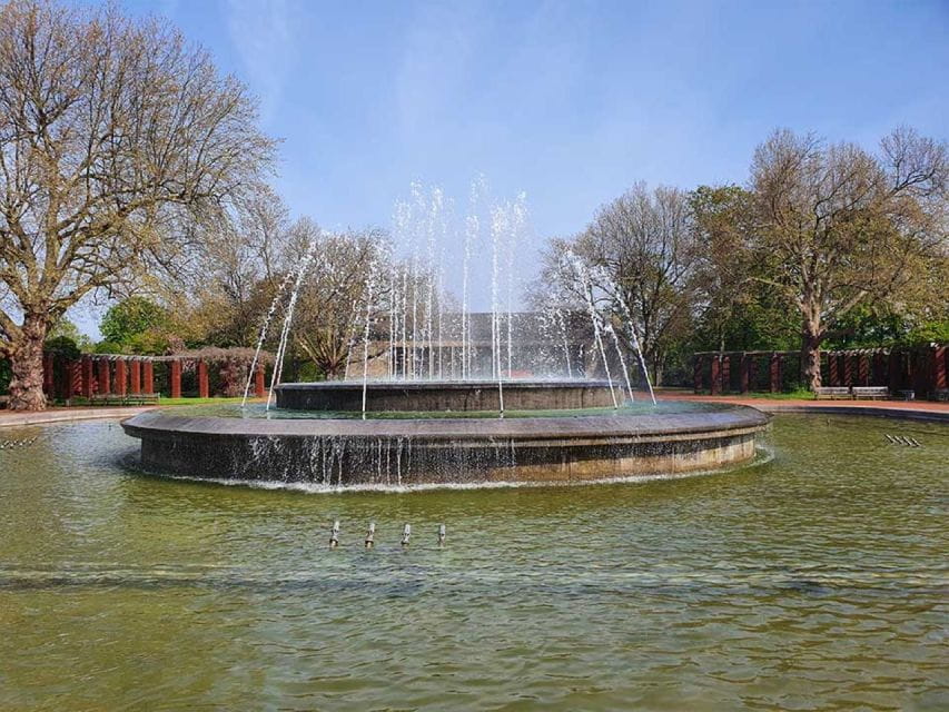 Düsseldorf Nordpark Audio Rally by P.I. Sir Peter Morgan - Inclusions in the Offering