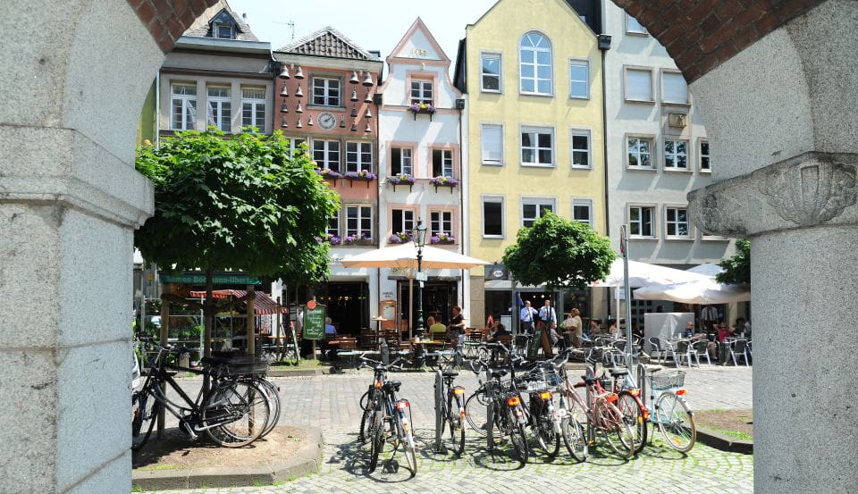 Düsseldorf: Old Town Guided Tour - Booking Information