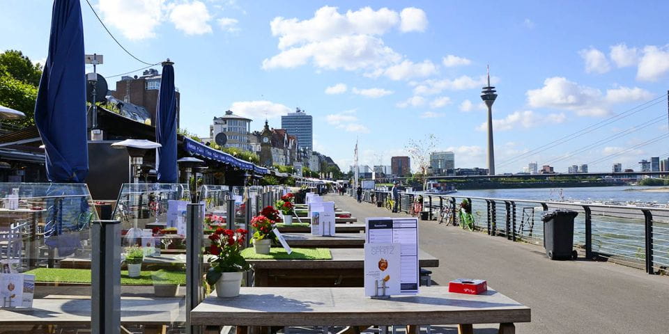Düsseldorf: Self-Guided Old Town Walking Tour via Smartphone - Prepare for the Adventure