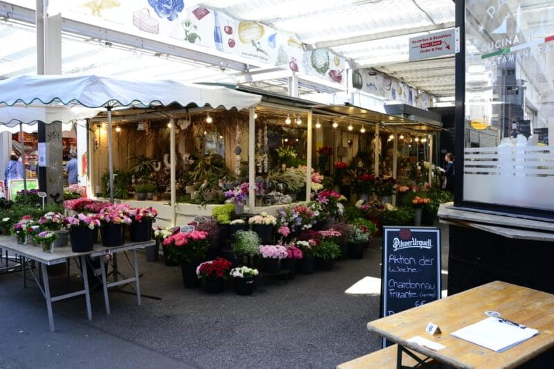 Düsseldorf walk: The Old Town and a charming market square - Who Will Love This Tour?