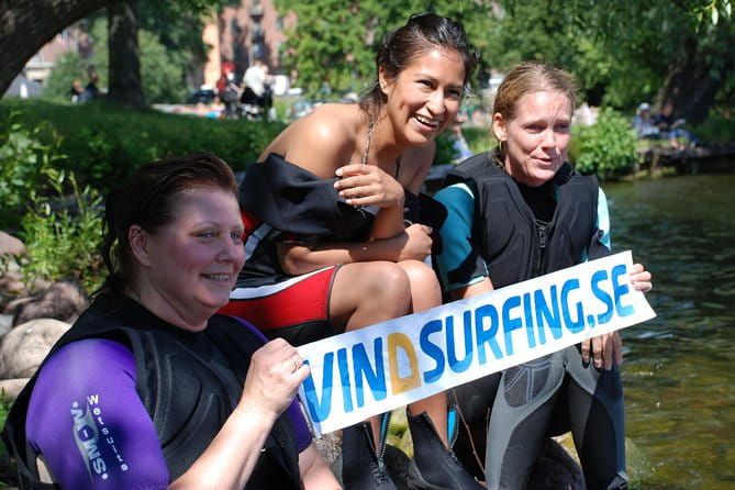 Dynamic Windsurfing Beginner class Day1 - A Closer Look at the Dynamic Windsurfing Beginner Class